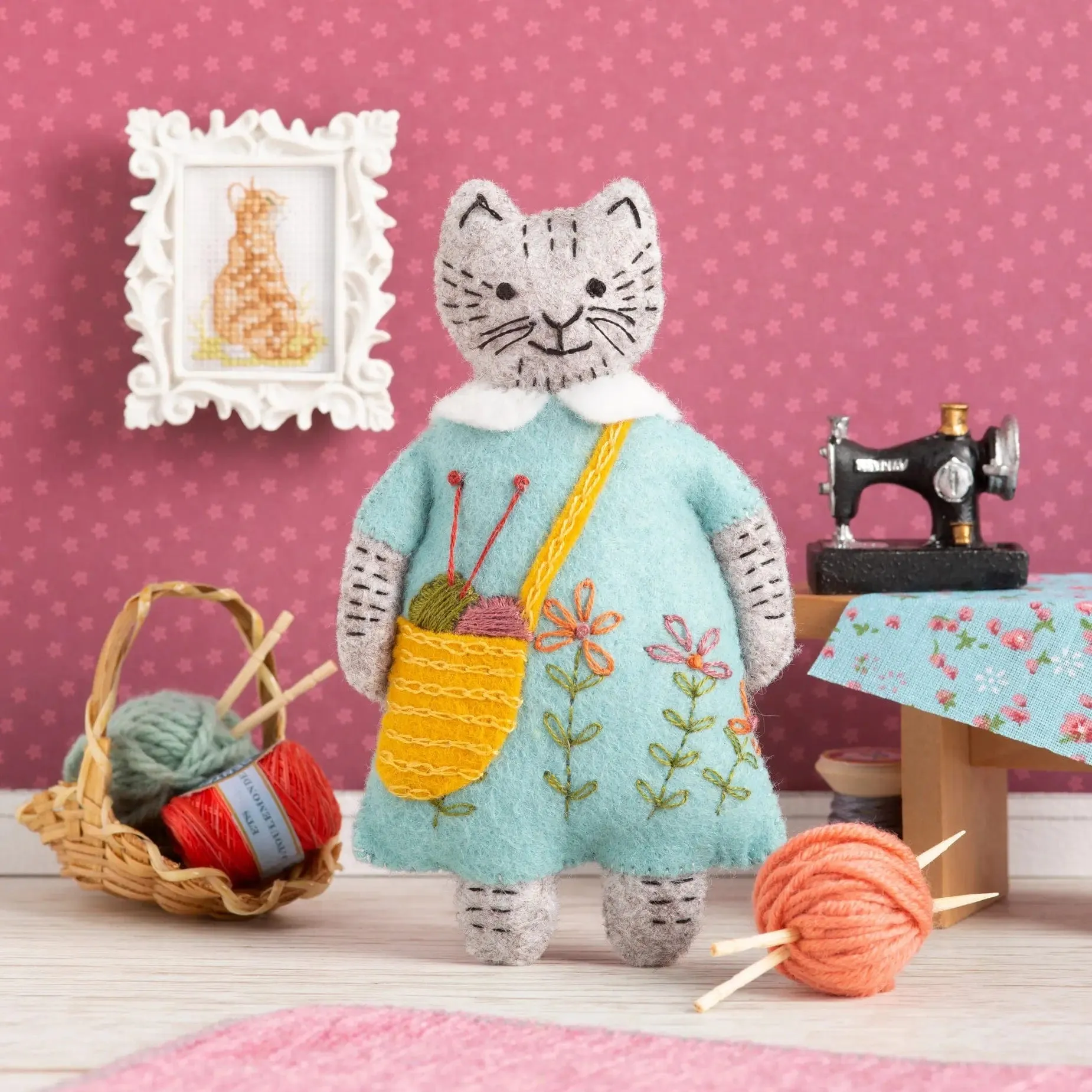 Felt Mrs Cat Craft Kit