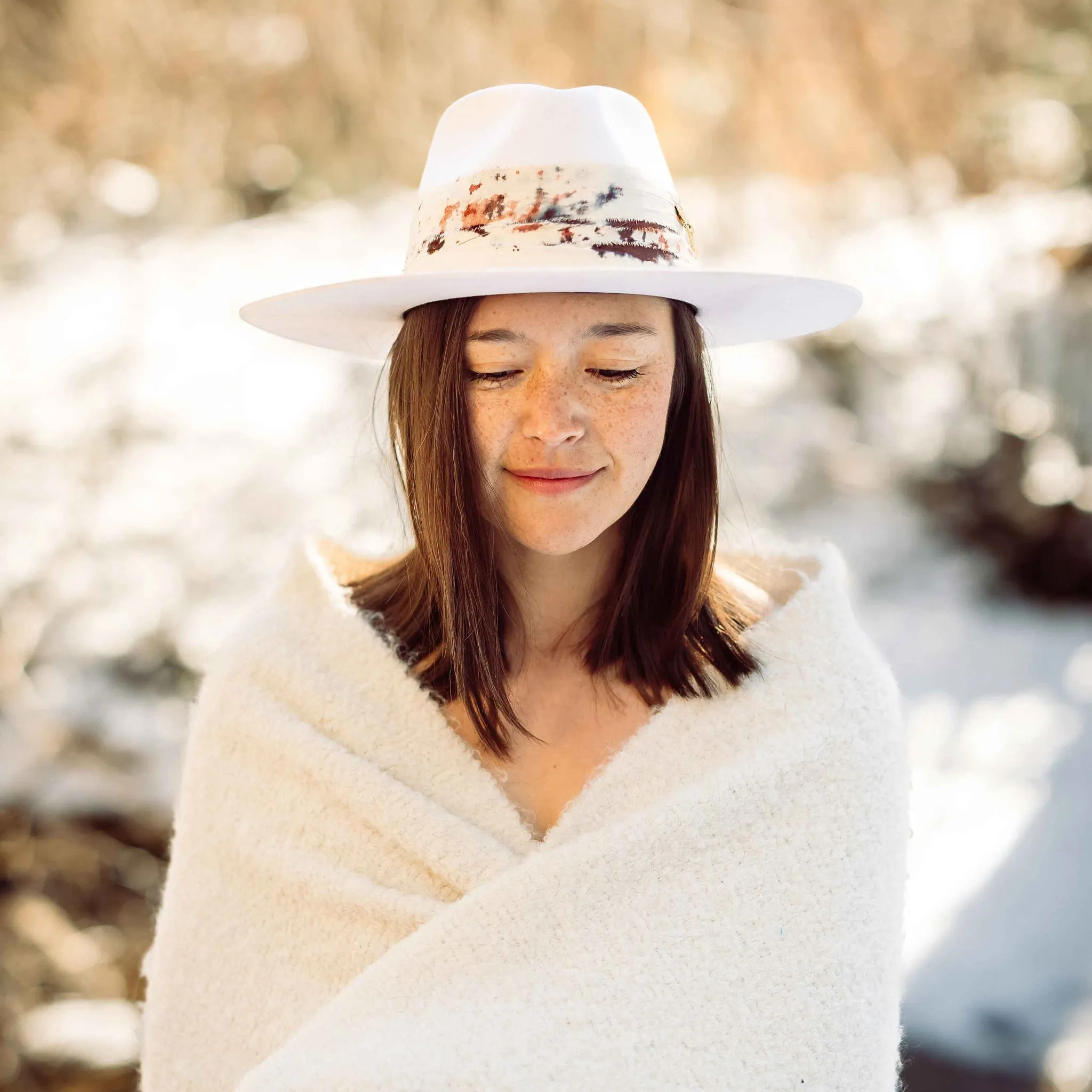 Freya - Begonia Hat in White