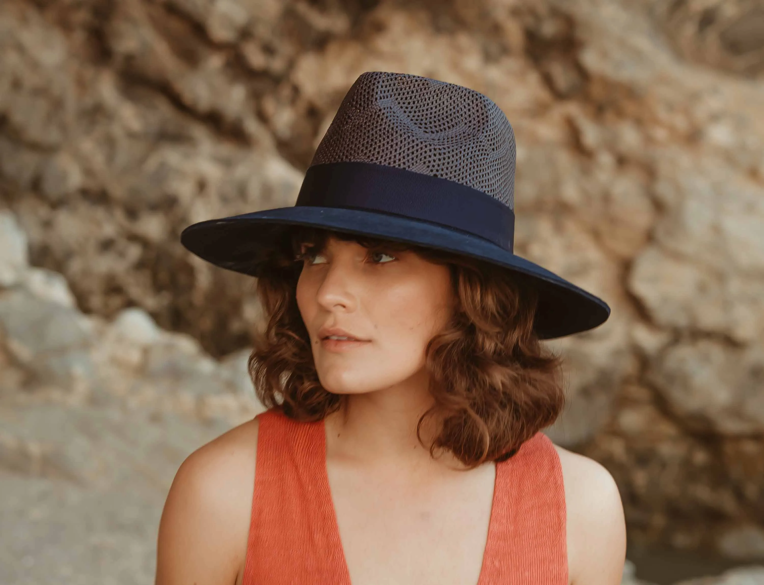 Freya - Cedar Hat in Navy Straw/Navy Felt