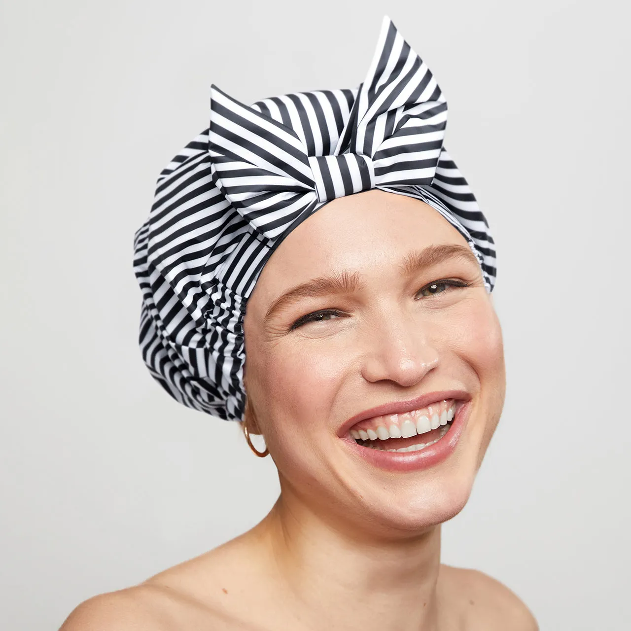 Kitsch - Eco-Friendly Shower Cap in Black/White Stripes