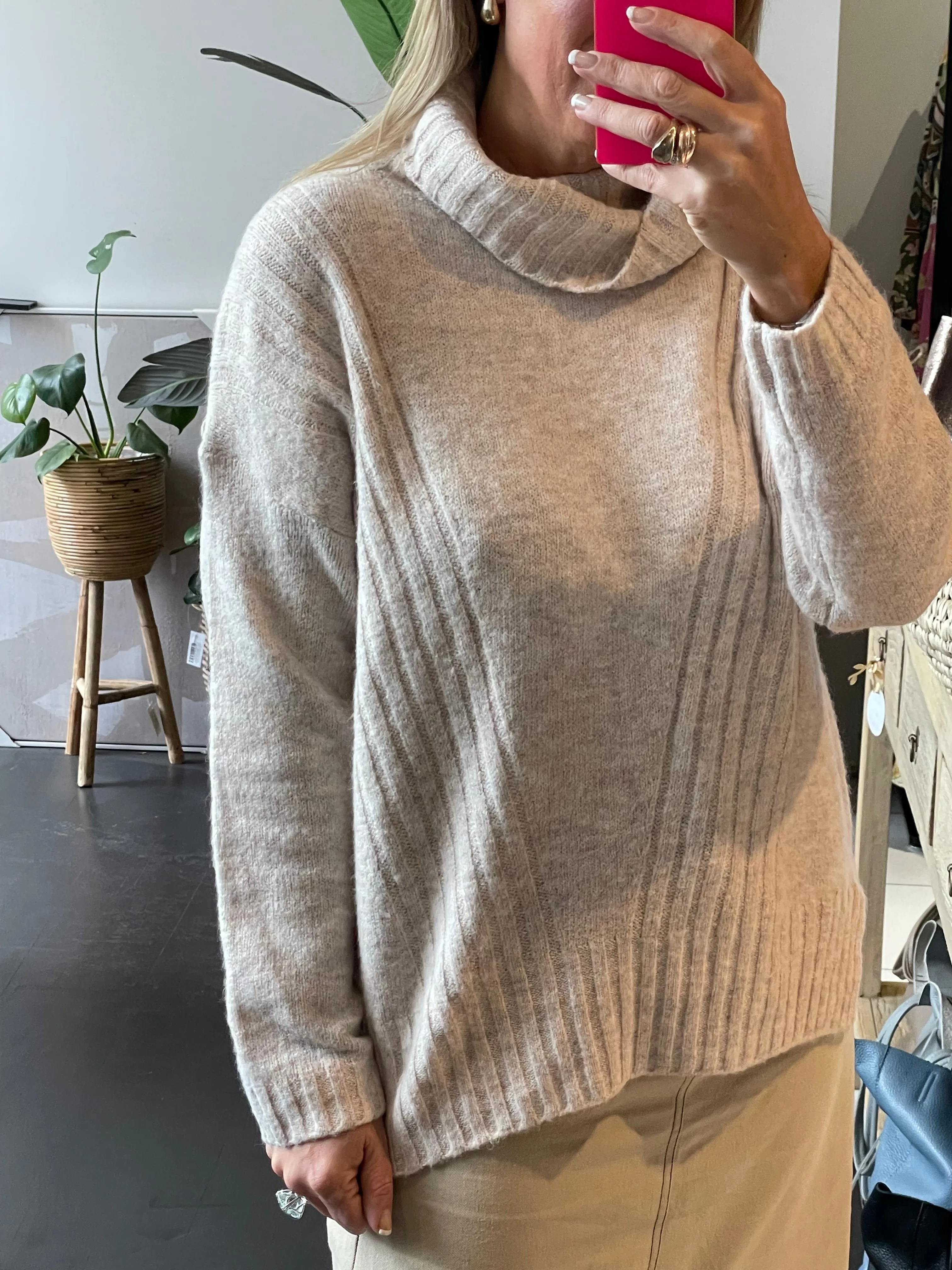 Roll Neck Relaxed Knit- marshmallow