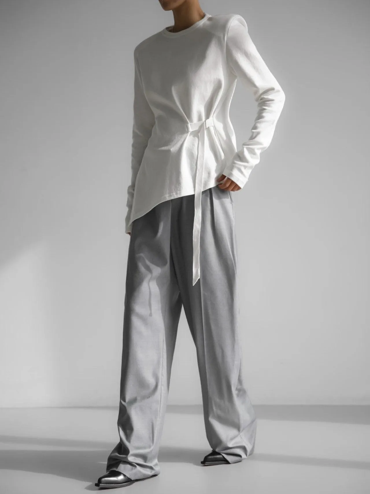 UNBALANCED FLY HIGH RISE WIDE TROUSERS